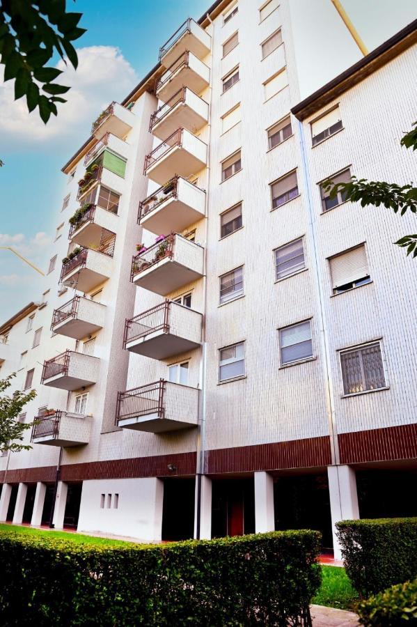 Lucca 22 Hotell Milano Eksteriør bilde